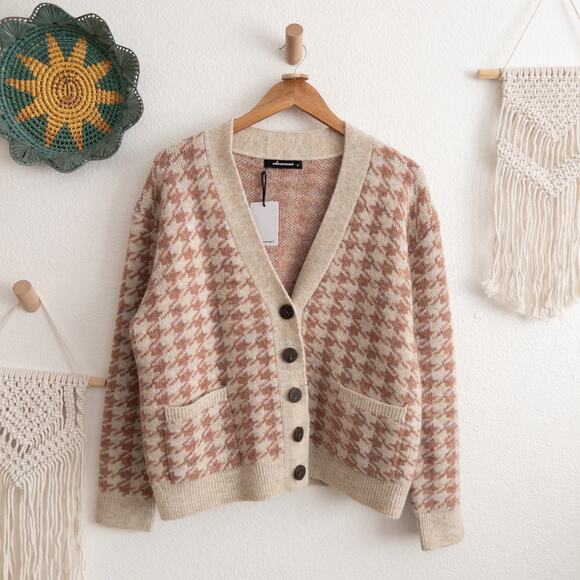 Olivaceous Sweaters - Olivaceous Houndstooth Pink and Cream Wool Blend Sweater Cardigan Size Small NWT